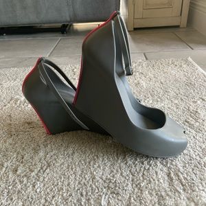 Melissa Wedges size 8